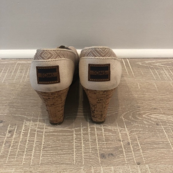 Toms peep toe wedges sz 8 - Picture 3 of 4